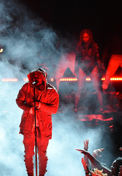 gettoponthephone:  Kendrick Lamar & Beyonce perform ‘Freedom’ - BET Awards 2016  Yaaaaaaaaaas