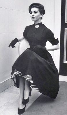 vintage-fashionista:  Nina Leen 1951