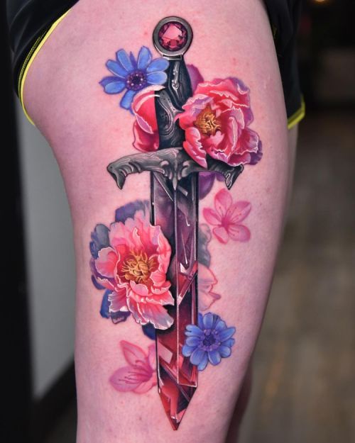 Danny Elliott flower;portrait;sword;thigh