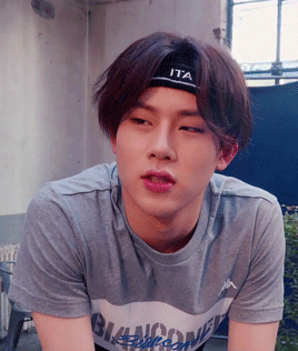 What A Look 2/?