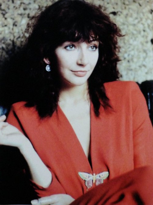 actuallylookbook:Kate Bush