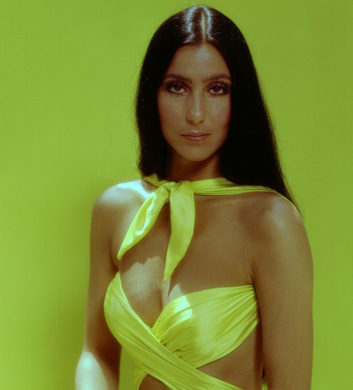 XXX cinequeer:Cher, 1975 photo