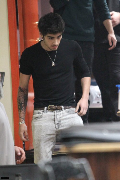 ZAYN at Shamrock Tattoo Parlor in Hollywood. Dec.20.2012.