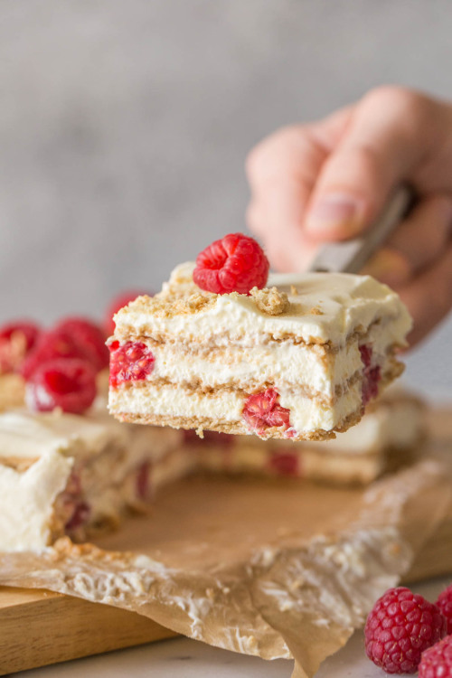 fullcravings:Raspberry Icebox Cake