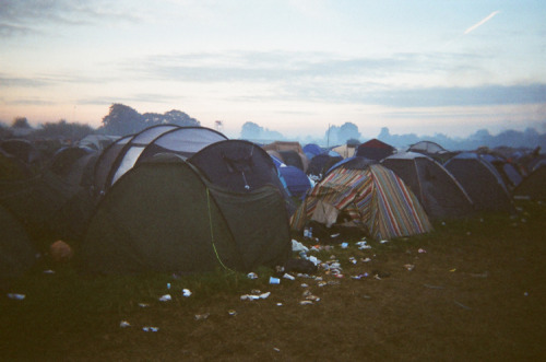 ausreden:  zeitfrei:  studiograbdown:  THE MORNING AFTER  will  will auch 