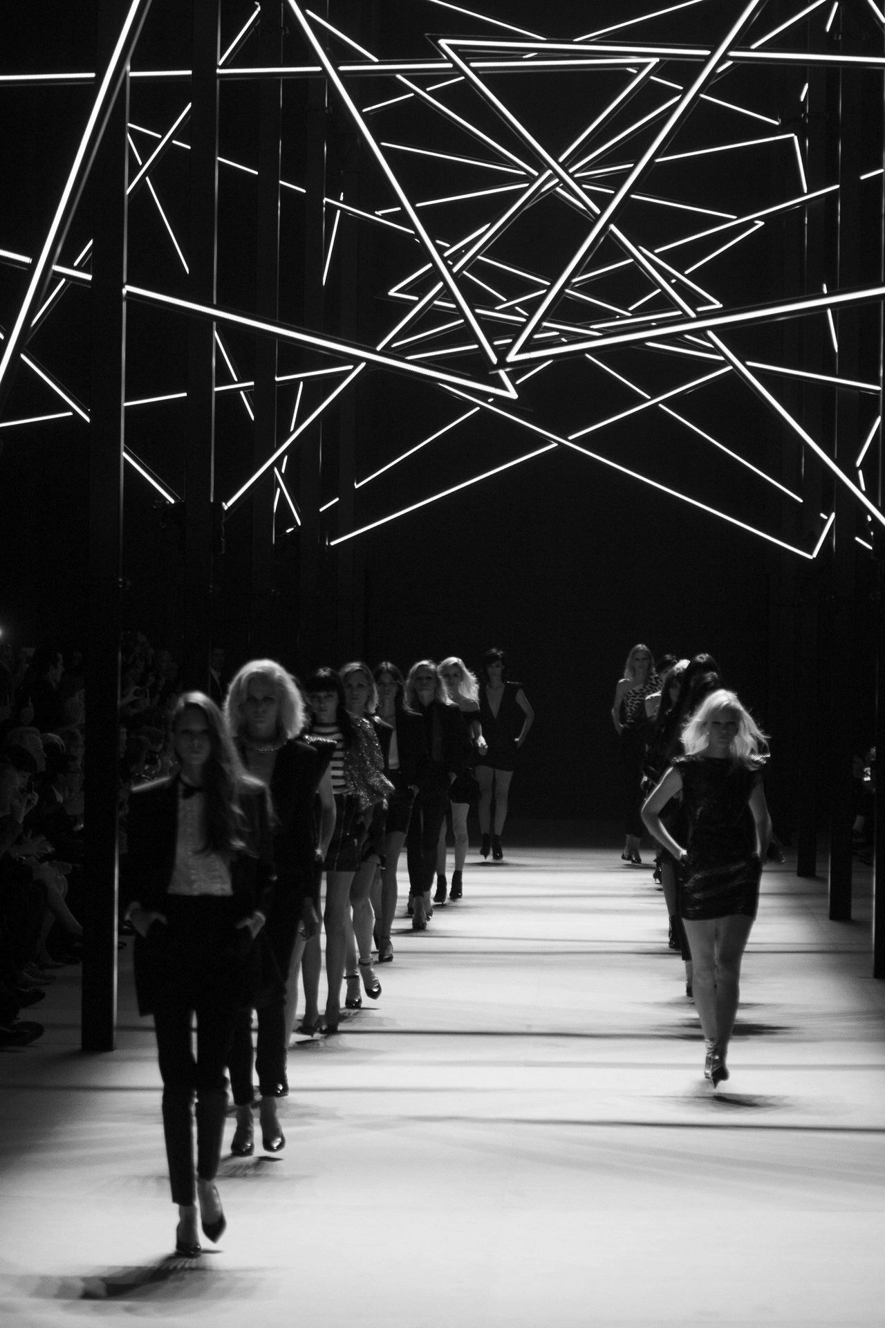 goldella:  fashion / modern 
