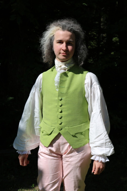 vincents-crows:Finished the blog post on my most recent waistcoat!