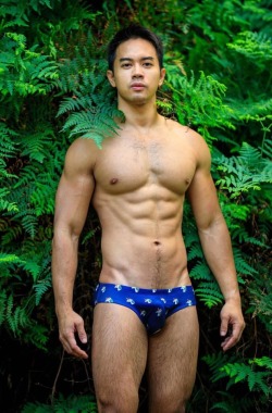 asian-men-x: @the.vladimircastillo