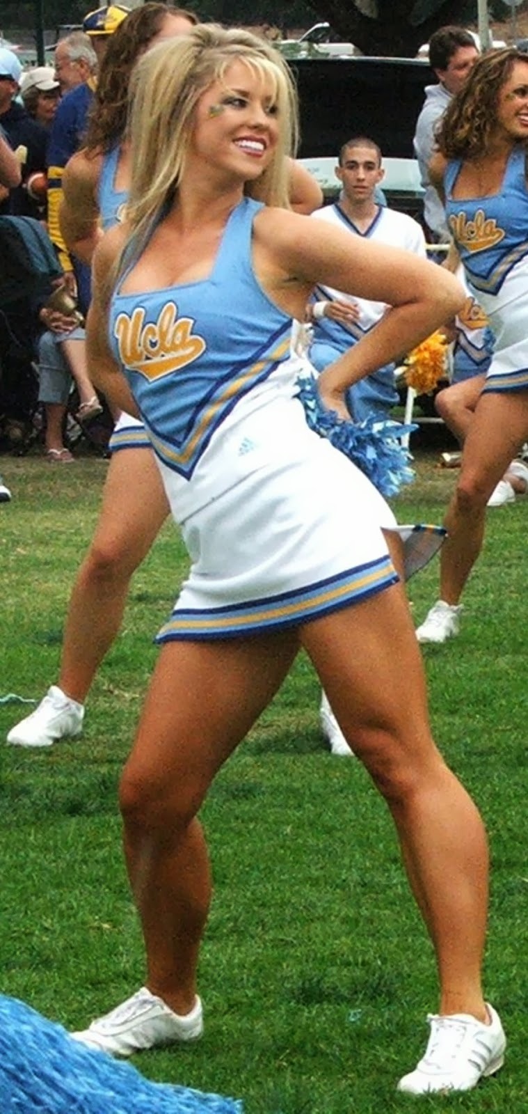 Cheerleaders strong legs