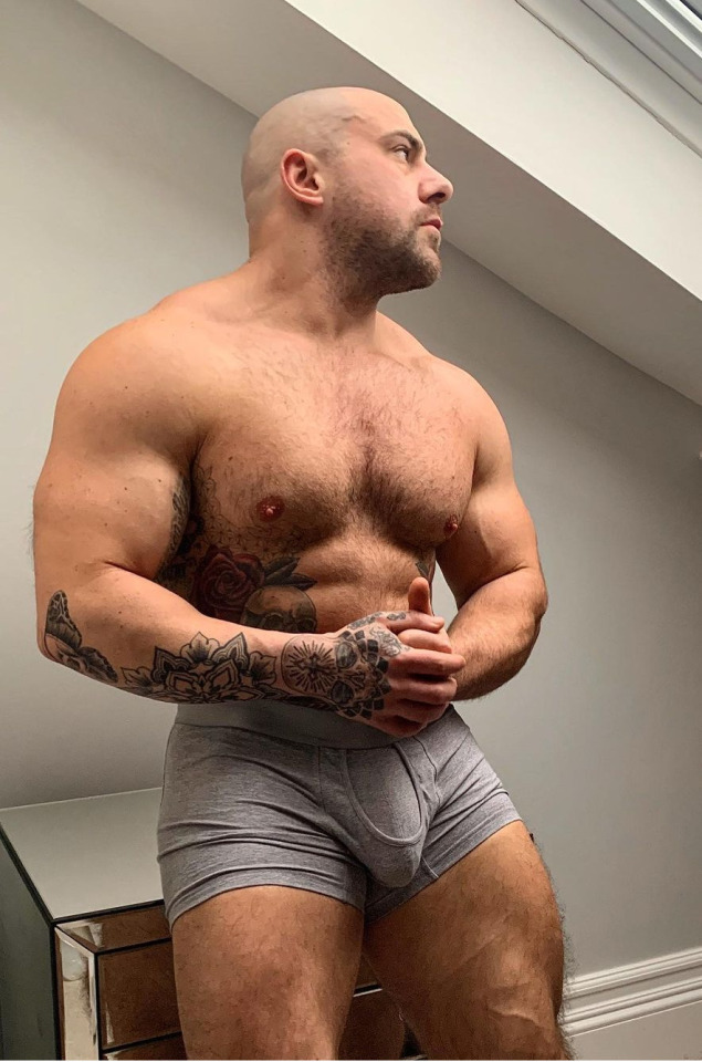 paulvazzo:😋🤤