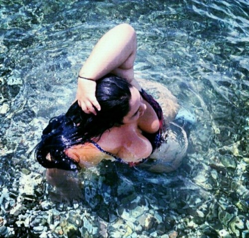 xtinabbw:I am a mermaid