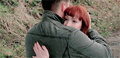femharringrove:  dean + hugs 