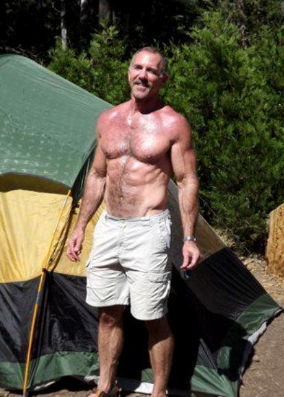 sexymatureworldwide:  Sexy Mature Hairy Nature Daddy 