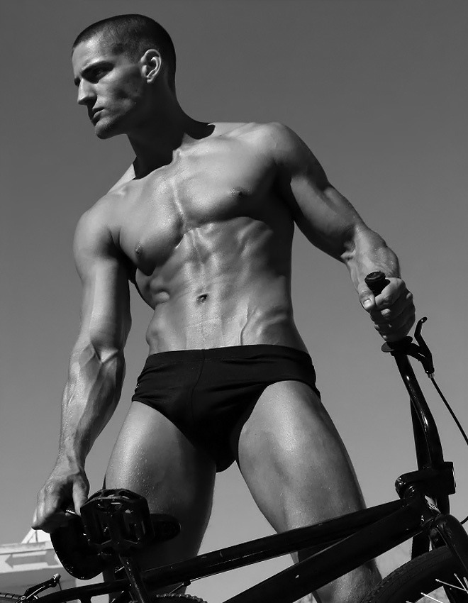 the-bulge-project:  Logan Swiecki-Taylor &amp; Marcus Randall for Rufskin  