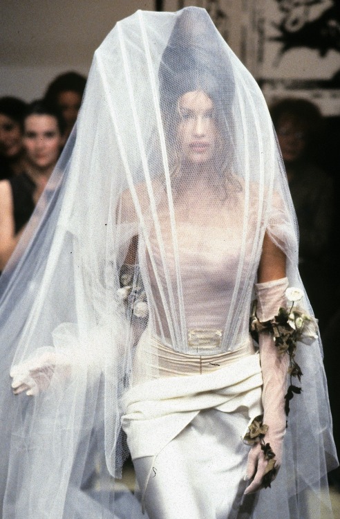 monsieur-j:Laetitia Casta - Jean paul Gaultier - Couture S/S 1997