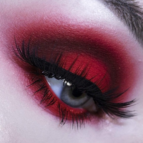 beauty-vain:https://www.instagram.com/beauty_vain/