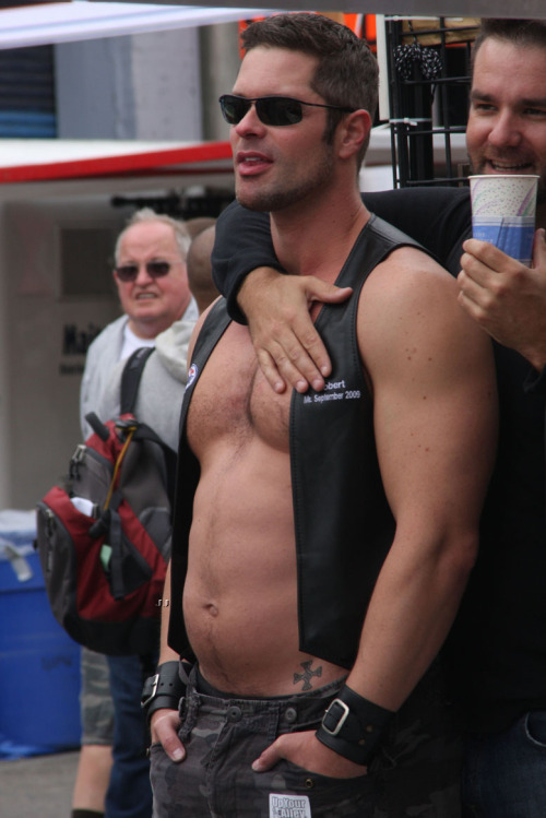 the-alley:  Leather friends 
