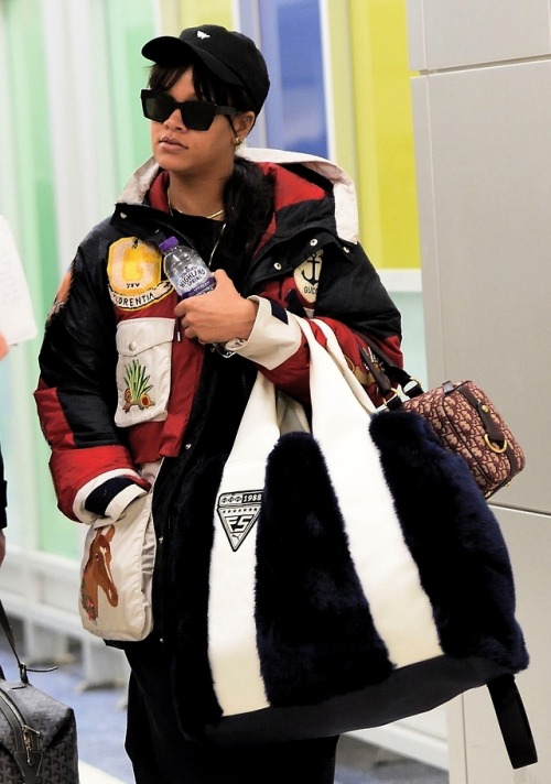 Rihanna at JFK Airport in New York City 01/21/2018