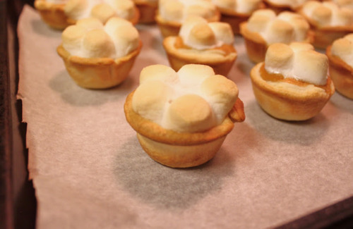 in-my-mouth:Mini Sweet Potato Pies