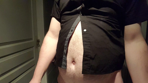 enlargemybelly: “you see, i know you can eat even more, just let me put all of this in your hu