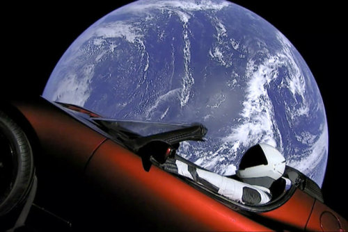 littlelimpstiff14u2: Starman! SpaceX Elon Musk’s Tesla Roadster and Starman cruise away from 