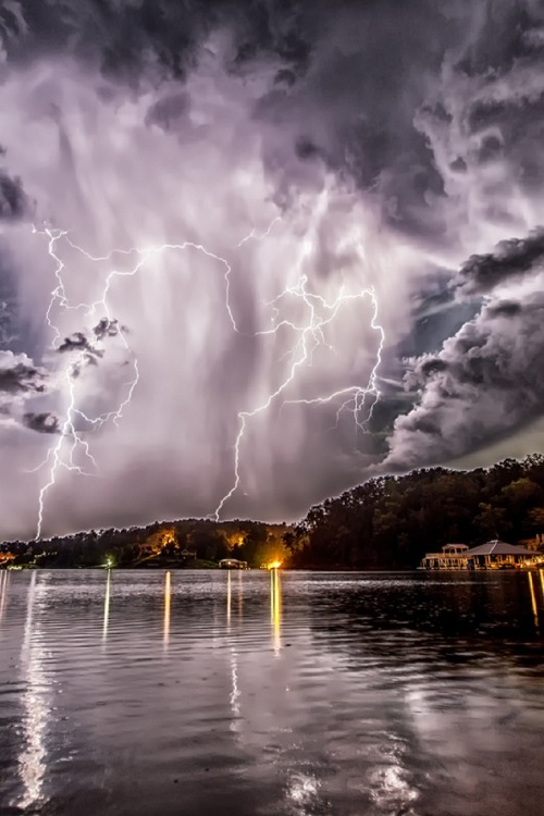 sublim-ature:  Lewis Smith Lake, AlabamaKevin Beasley 