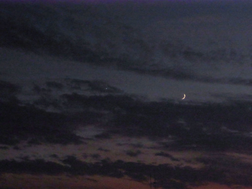 Venus and the Moon.   9/Oct/2021