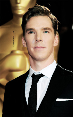 nyxtarr:   Benedict Cumberbatch at the Oscar  to those who think BC is very ugly JUST LOOK AT HIM I MEAN COME OOOOON 