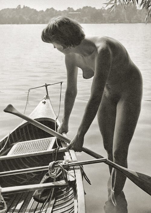 bysuar:  thehomenudist:  The weather has arrived, I have the canoes, now if I could