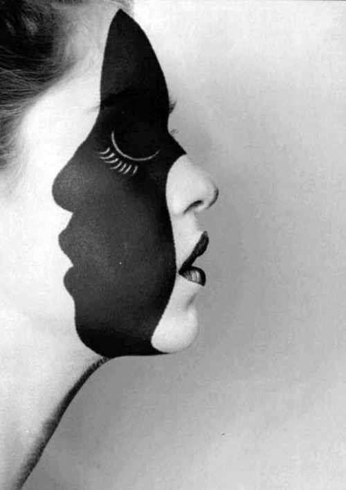 mirrormaskcamera: “ La Dame de la Nuit ” 「The Lady of the Night」by Pierpaolo Ferrara &am