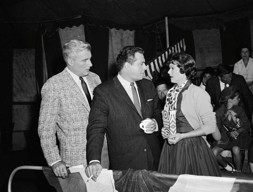 William Hopper, Raymond Burr, and Barbara Hale on the set of “The Case of the Clumsy Clown.&rd