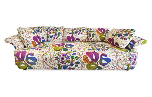 Josef Frank, sofa Liljevalchs with fabric covering Teheran, 1934. © Svenskt Tenn, Stockholm, Schwede