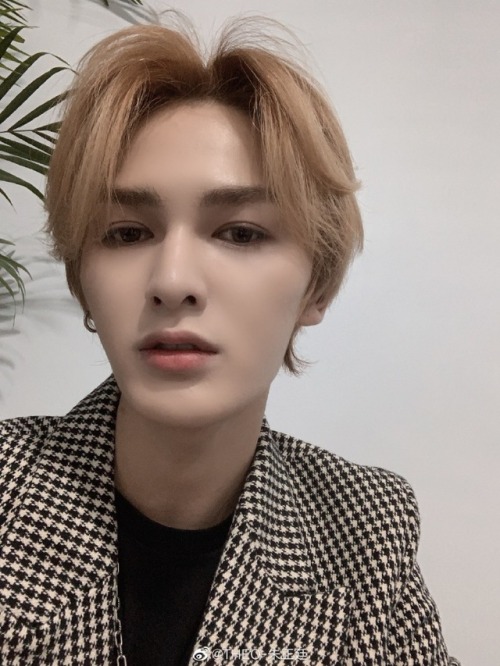 officialninepercent: Zhu Zhengting - 190925 Official Weibo Update [trans] See you in Shanghai tonigh