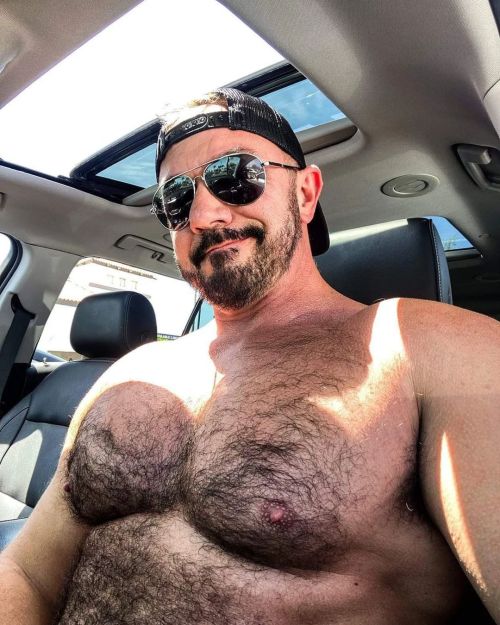 beardedhairyscruffhunks:  @doug_ruble 🧔, when a man is a manhttps://www.instagram.com/p/Cd048xfNLQM/?igshid=NGJjMDIxMWI=