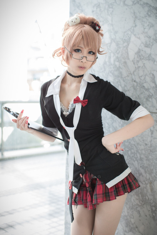 Junko Enoshima (Looney school-teacher mode) - たまご (the same girl who cosplay-ed Kyoko kirigiri)