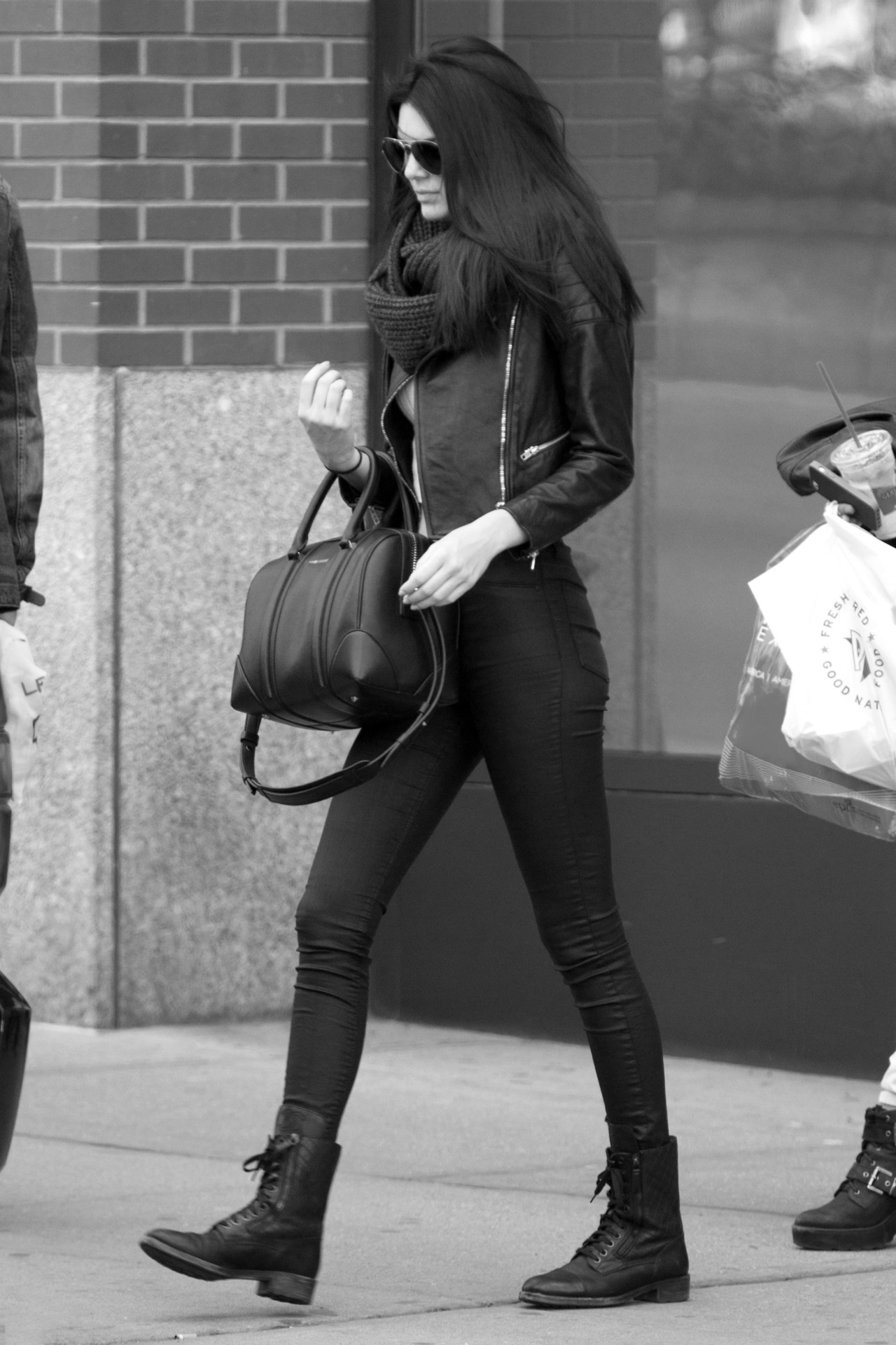 senyahearts:  Kendall - Out in New York (28/04/2014) 