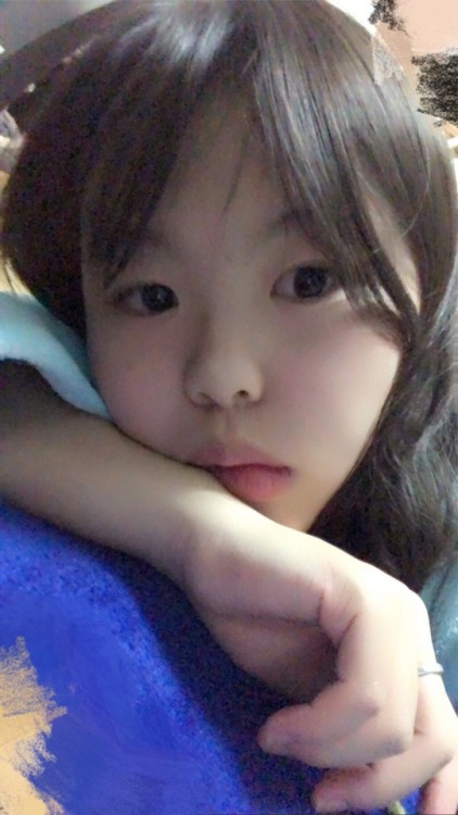 whore-girlfriend: 偶尔露露脸，后天就要去兼职了，更新可能会有点慢哦～