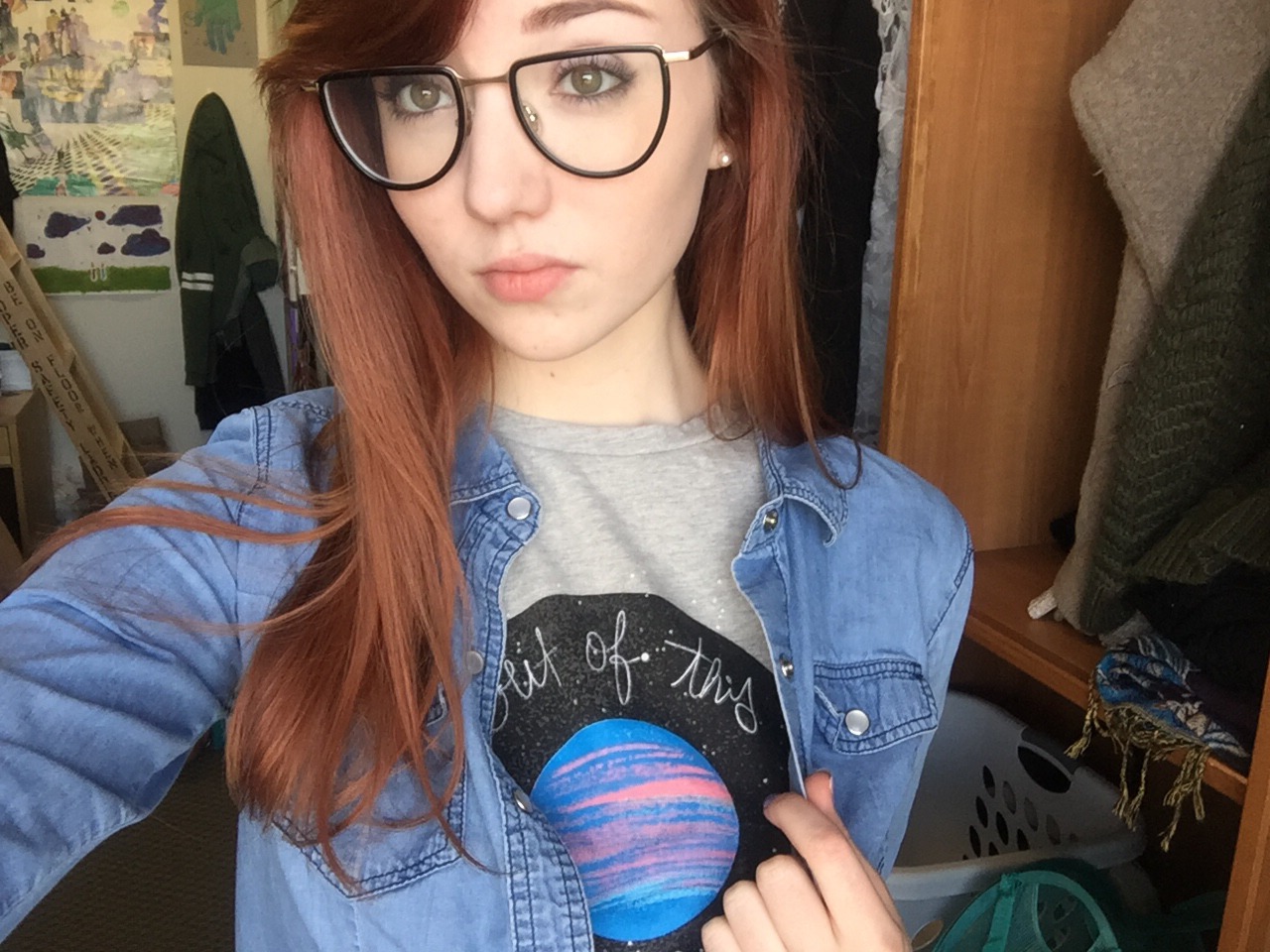 scumbugg:  soulceol:  Just someone who’s a hero for fun.   (they/them)  Omg a reference