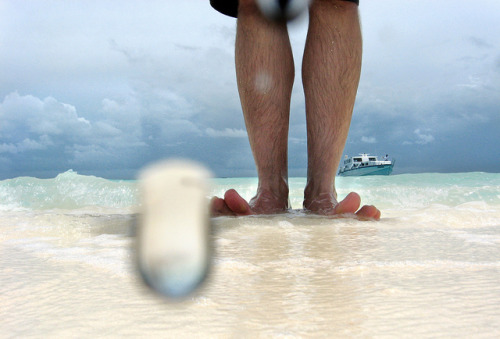Happy Sunny day in Maldives. Ocean, ship and feet in the water :) on Flickr.
