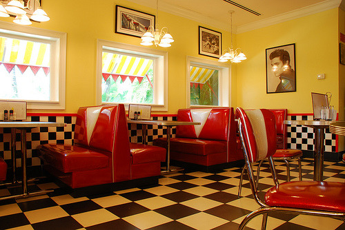 fuckyeahvintage-retro:  1950s Diner 