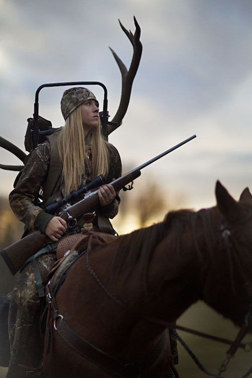 son-of-blackpignotebook: thegreenwolf:  Photo Shoot with a 15-Year-Old Elk Hunter Challenges Photogr