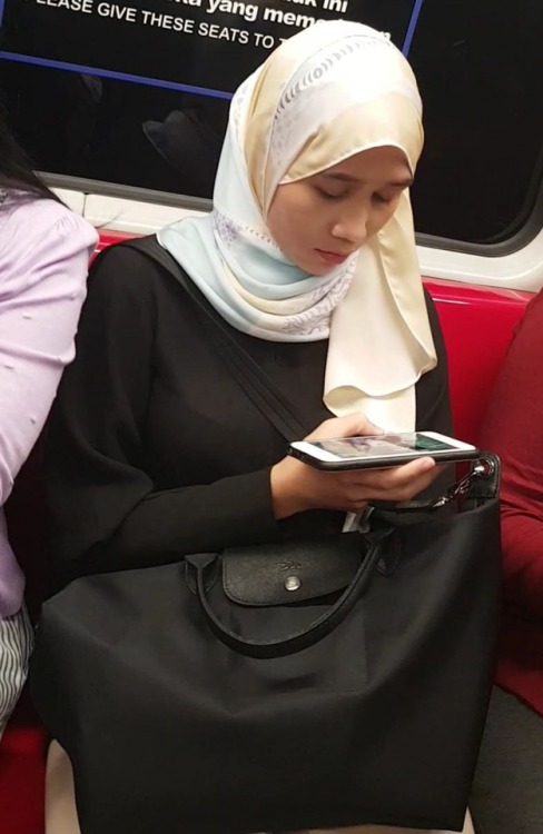 beautifulmalaysian:Gadis melayu cantik 34C