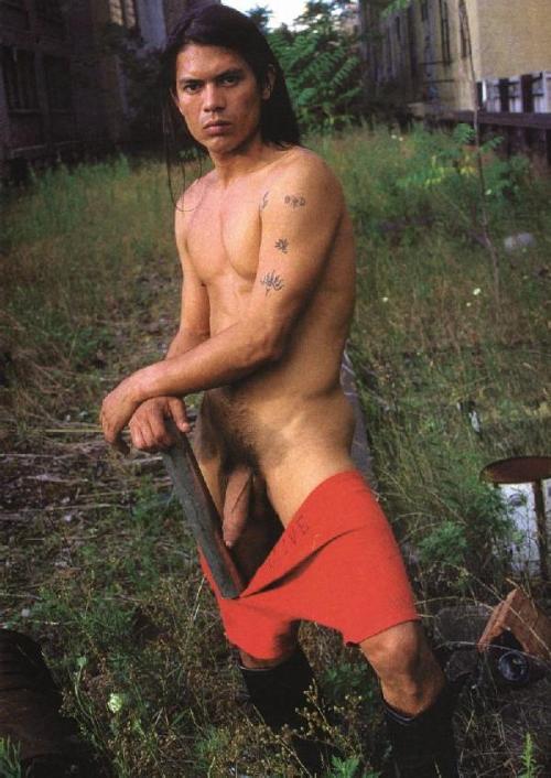 picturesandvideocaptures:  Hot Native American Daniel   Would enjoy sitting on his lap anytime - WOOF