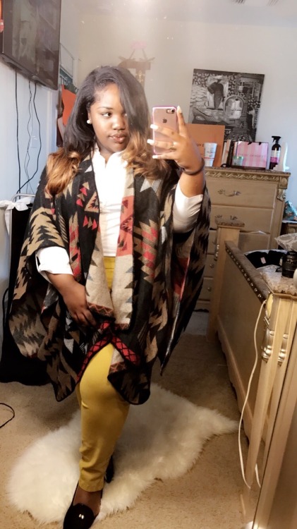 swaywithb:  ridinhanzsolo:  swaywithb:  My style varies. Kinda just goes off of how I feel that day. I love textures, patterns and colors. Keep it fresh and spontaneous. ❤️🤗  I can’t    …🤗
