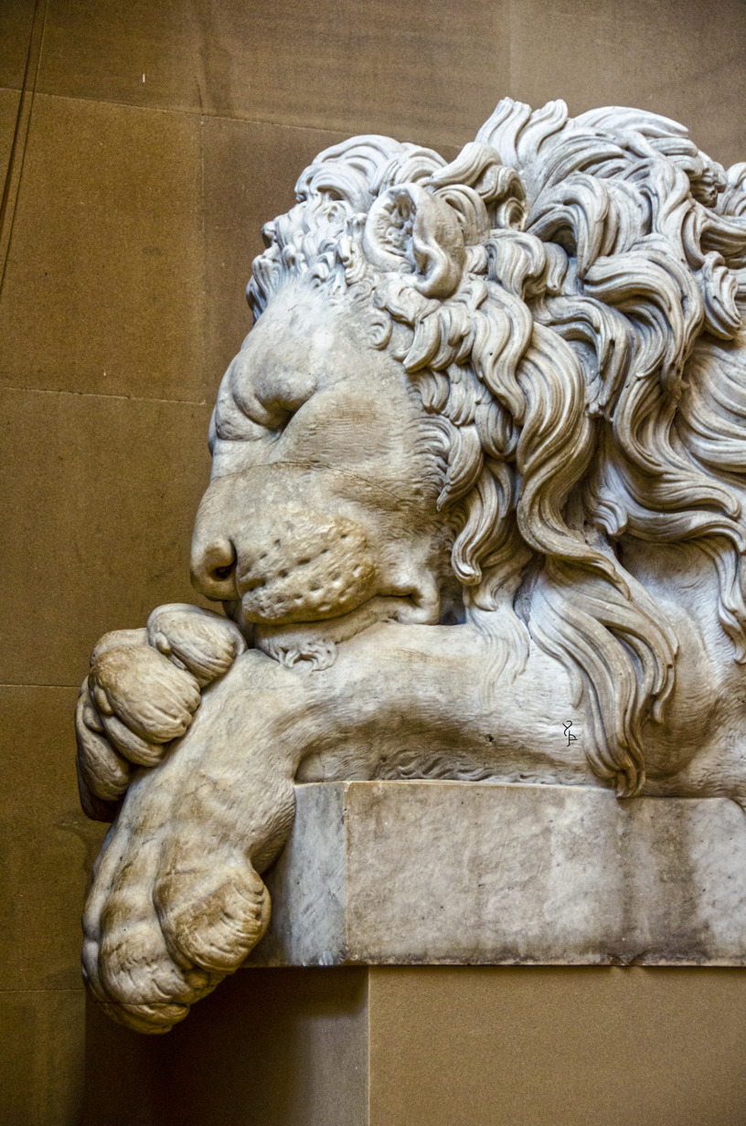 chateau-de-luxe:  ragzey:  Let the Lion Sleep. Chatsworth House, Derbyshire UK. October