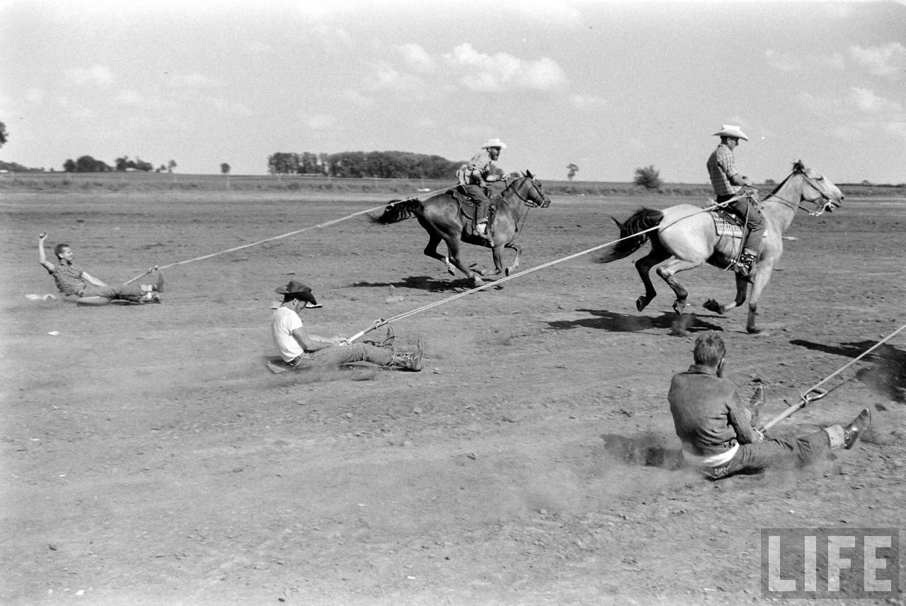 creativerule34hentai:  electronicsquid:  Shovel race in Polo, Illinois (Al Fenn.