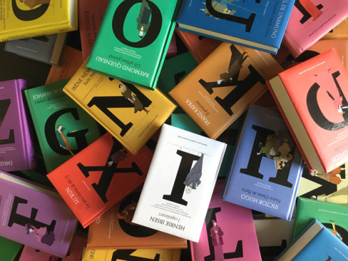 Bring some color to your library with the new series of classics by NewtonCompton. This colourful se