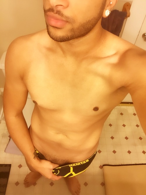 nerdy-little-leo-gaymer:  I don’t know adult photos