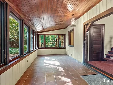 This Sprawling 1930 Home In Fennville, Michigan, Only Has 3bds And 1.5ba, Just Like An Average Home,