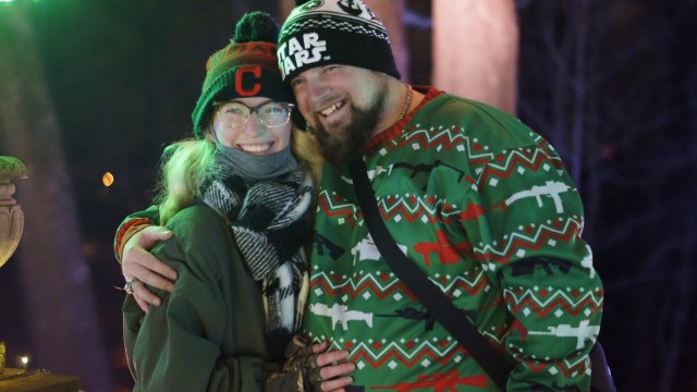 thingssthatmakemewet:‘Tis the season to be cheesin’ 😄🥰🎄@mossyoakmaster and I went on a double date to see Christmas lights on Friday and I’ve found my new favorite pictures of us together 🥺🥰😍💖 It was an amazing night